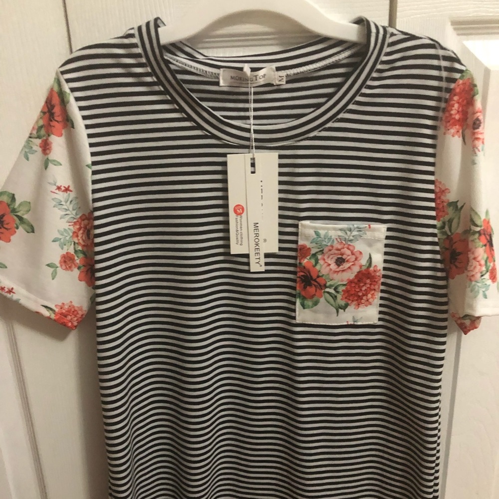 Women’s t shirt size medium